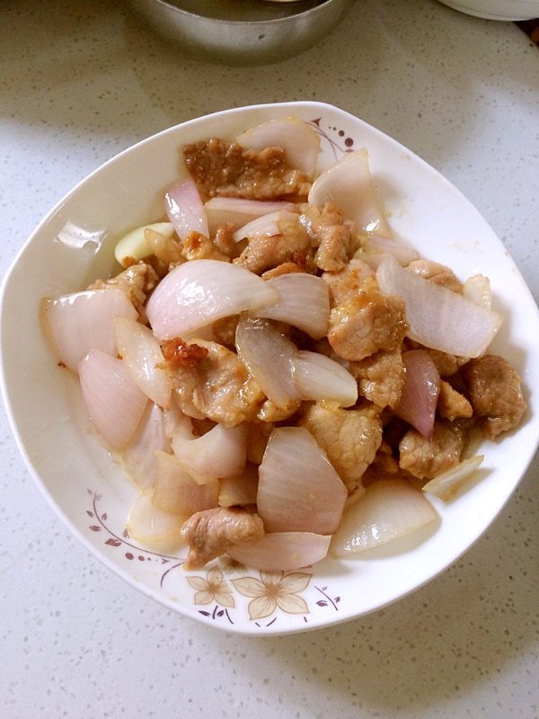 洋葱炒肉片步骤9