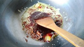青椒土豆炖牛肉步骤4