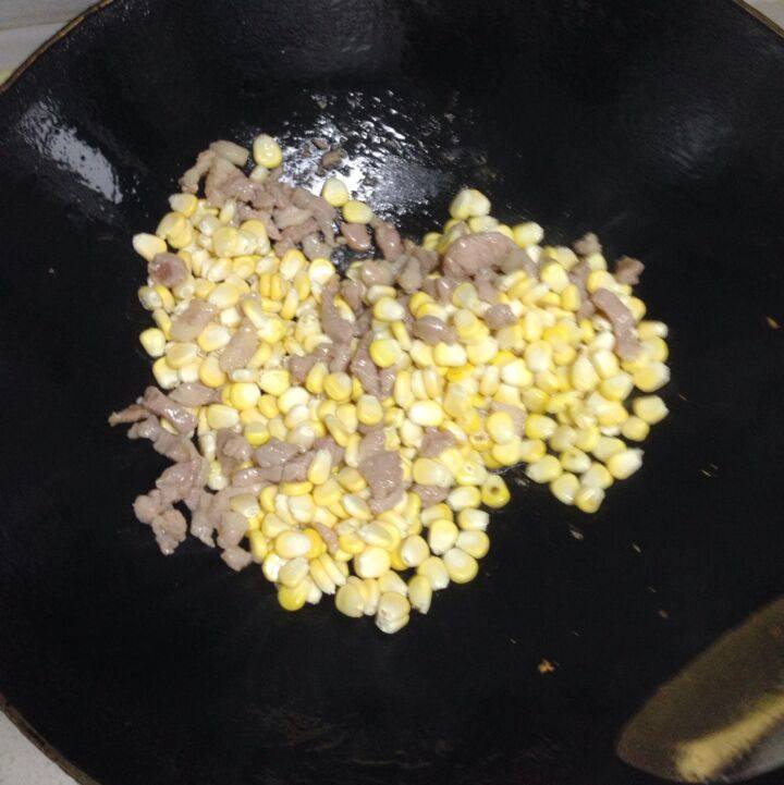 玉米肉粒步骤3