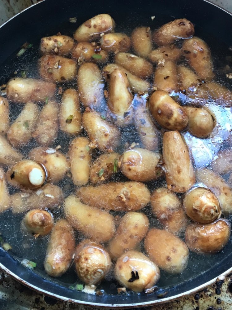 豆豉辣酱焖芋头仔步骤5