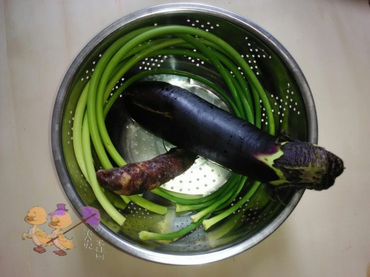 蒜香茄丁步骤1