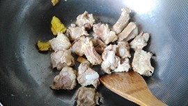 糖醋排骨步骤5