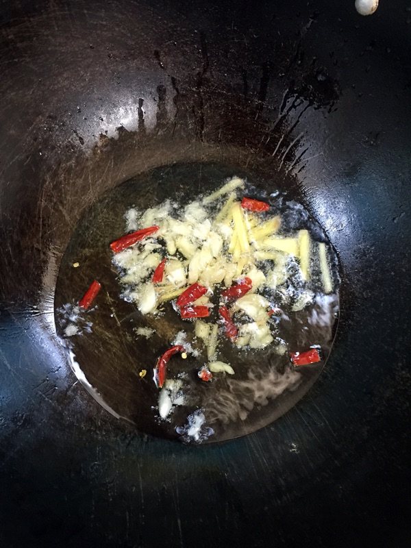 茄子炒豆角步骤2