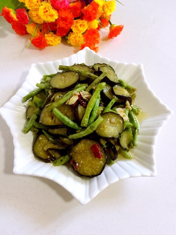茄子炒豆角步骤11