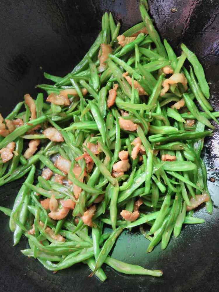 肉炒四季豆步骤8