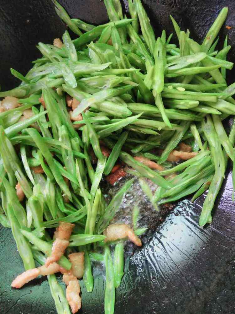 肉炒四季豆步骤5