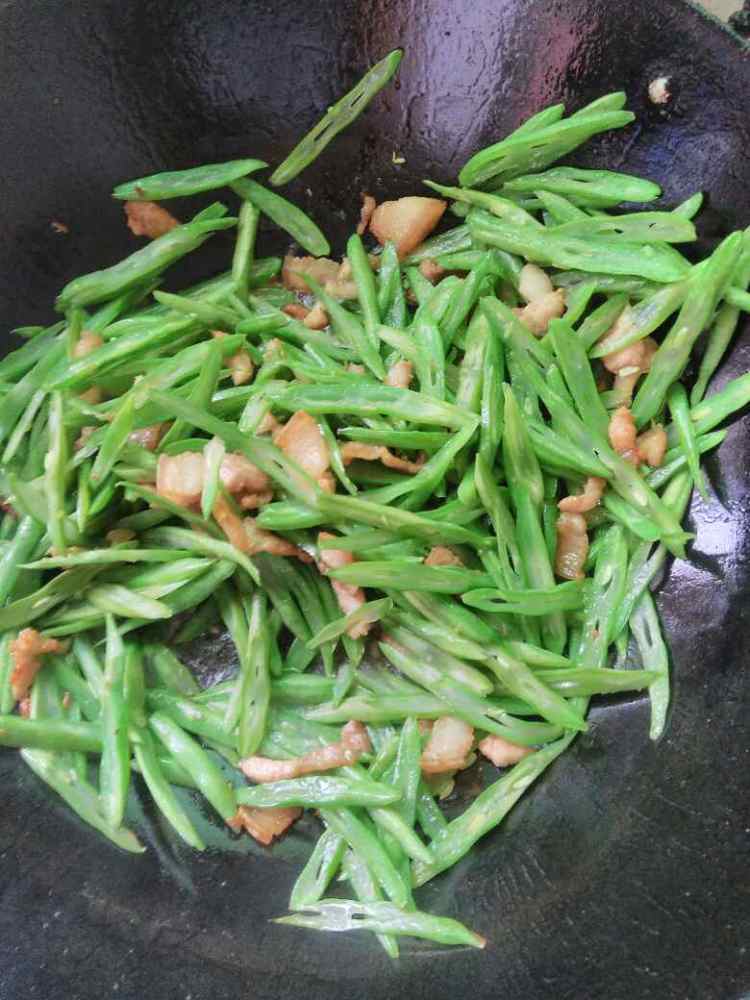 肉炒四季豆步骤6
