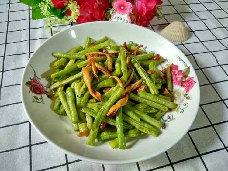 鱿鱼干炒豆角步骤10