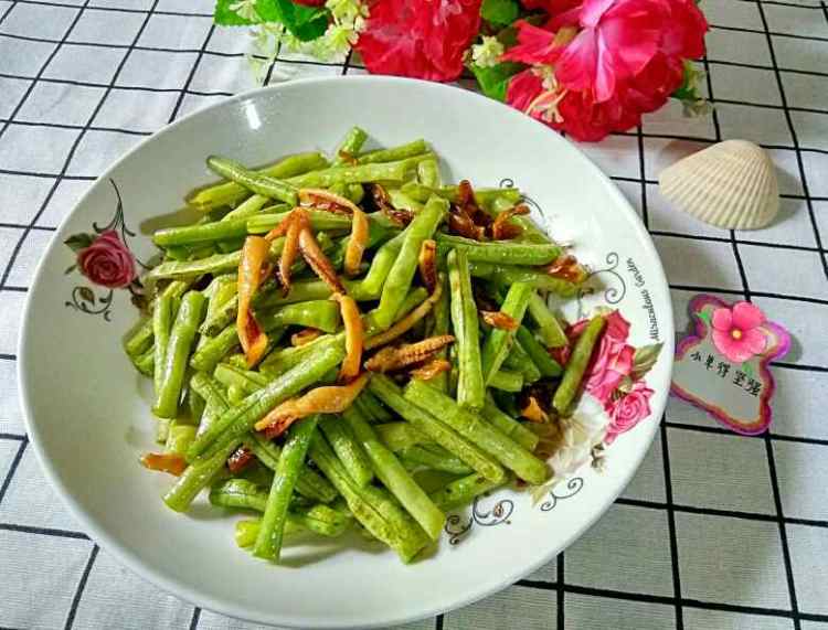 鱿鱼干炒豆角步骤9