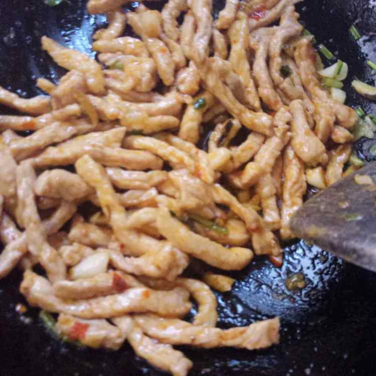 鱼香肉丝步骤7
