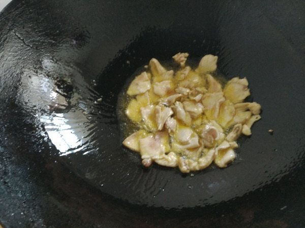 酸甜黄瓜炒鸡肉步骤6