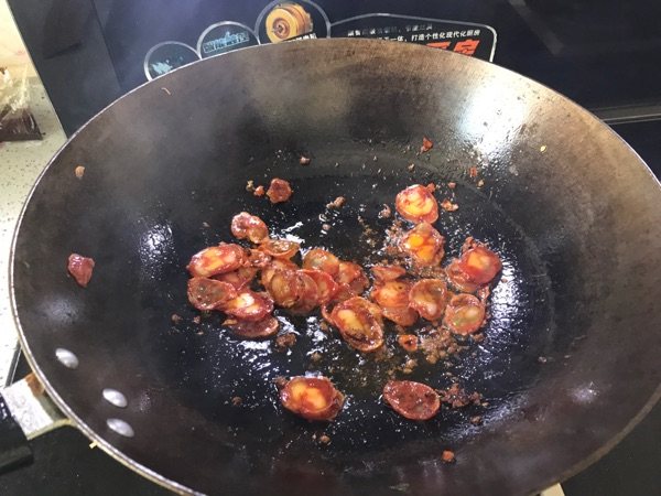 毛芹土豆丝炒腊肠步骤4