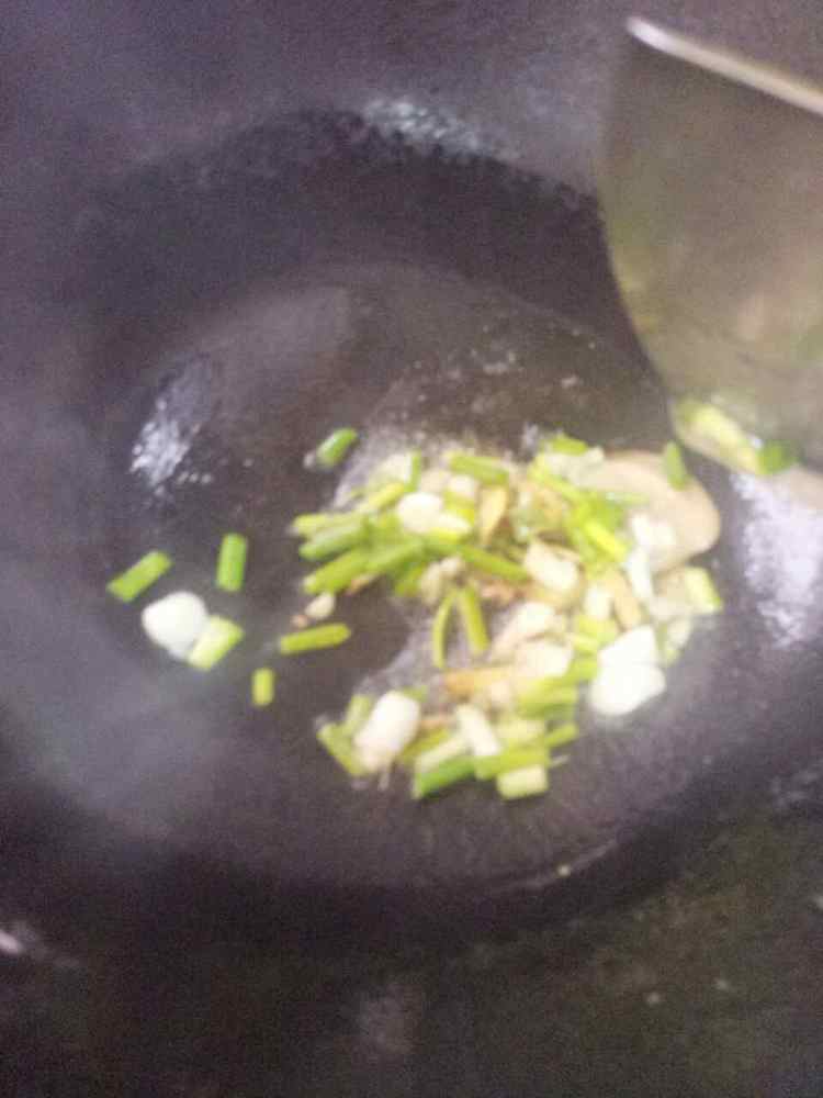 蒜薹炒香干步骤5