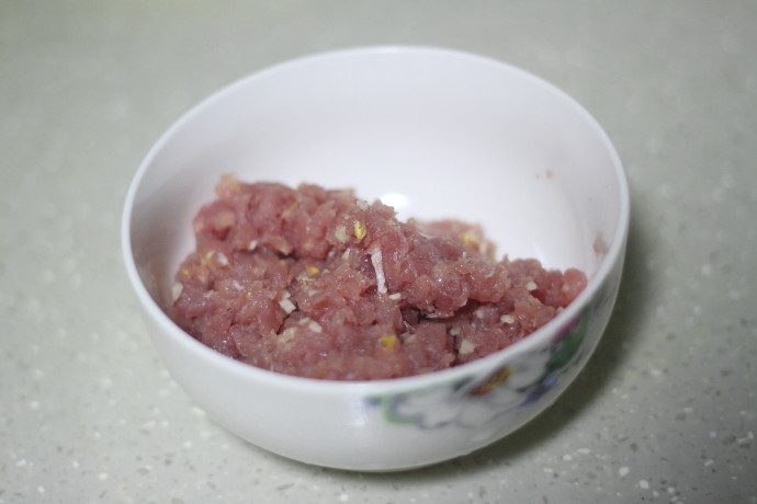 肉酿豇豆步骤2