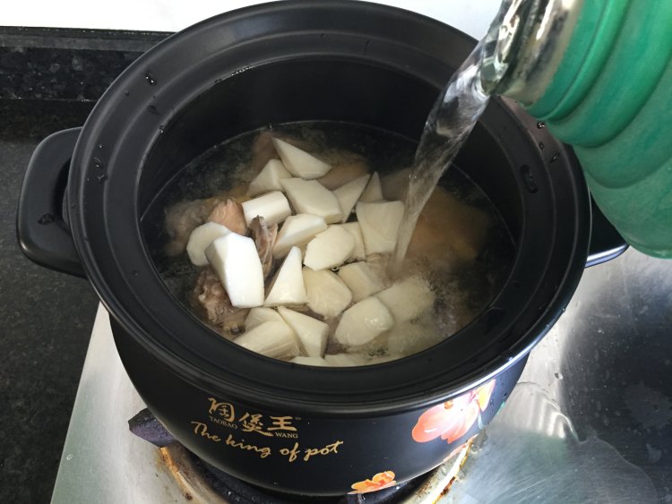山药枸杞鸡汤步骤5