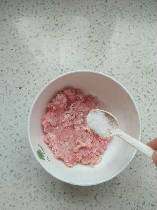 肉末蒸蛋步骤1