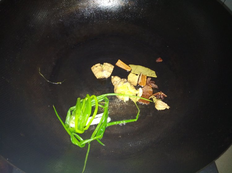 黑豆焖猪蹄步骤4