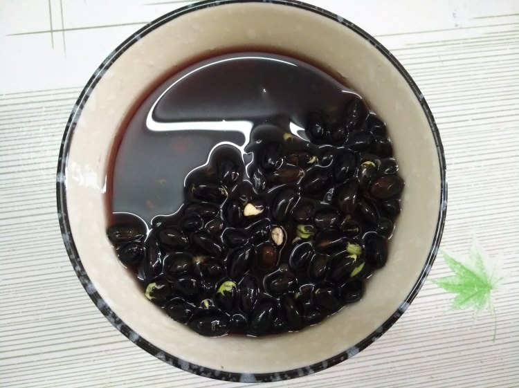 黑豆焖猪蹄步骤2