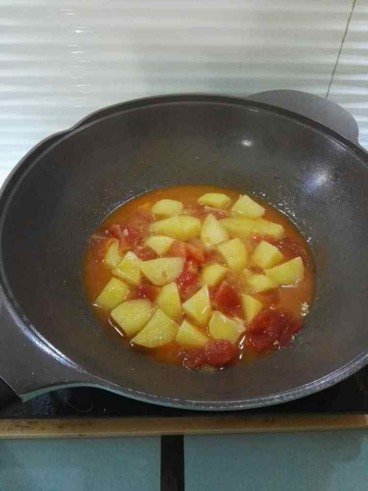 土豆炒西红柿步骤11