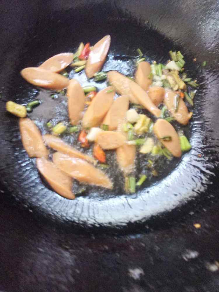 青椒火腿炒豆干步骤5