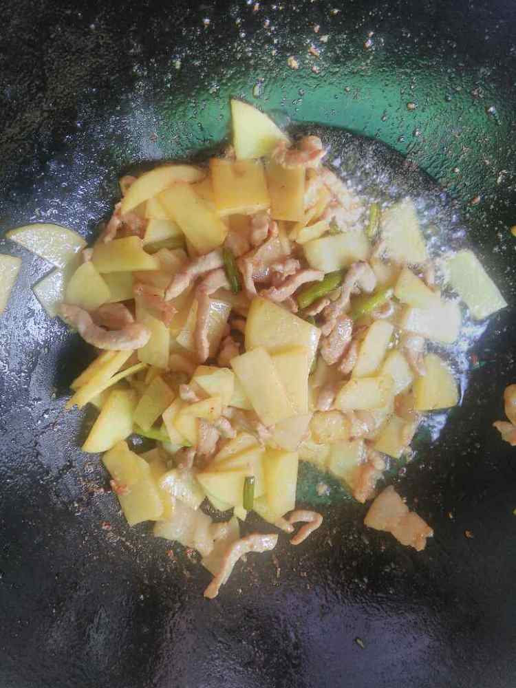 肉炒土豆片步骤9