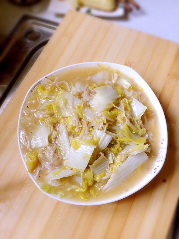 娃娃菜炒金针菇步骤8