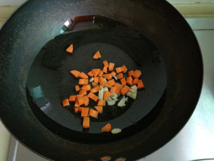 毛豆炒口条步骤3
