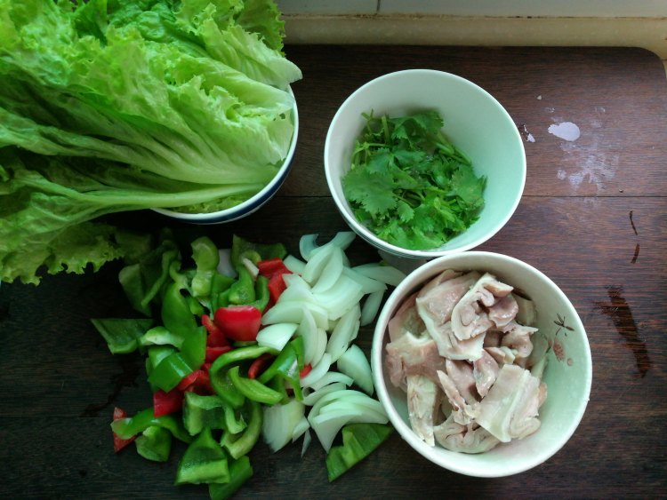 洋葱生菜肚片步骤1