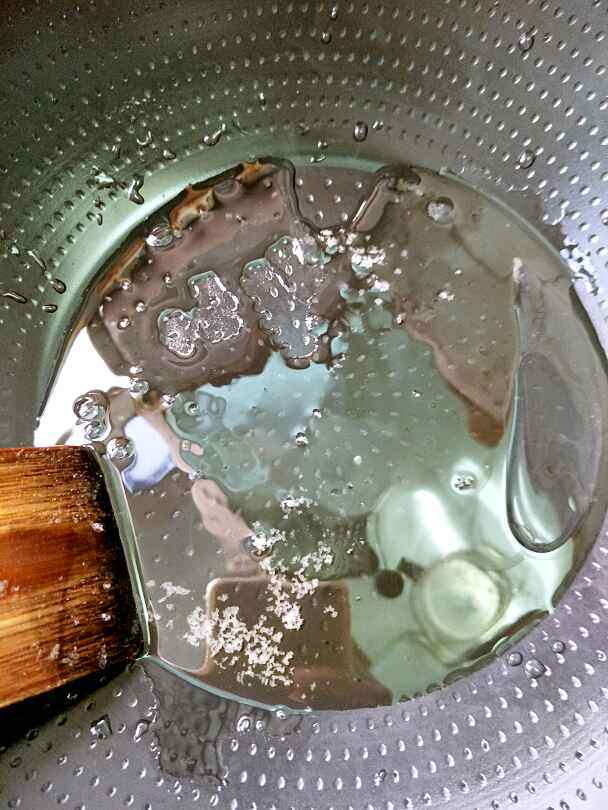 鱼头金针菇汤步骤2
