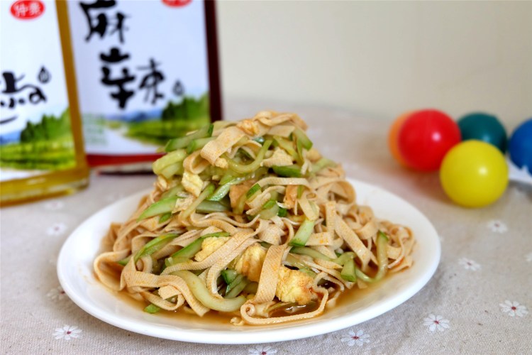黄瓜鸡蛋拌豆腐丝步骤10