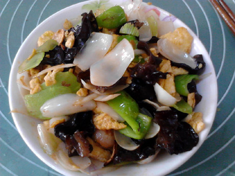 木耳鸡蛋炒百合步骤13