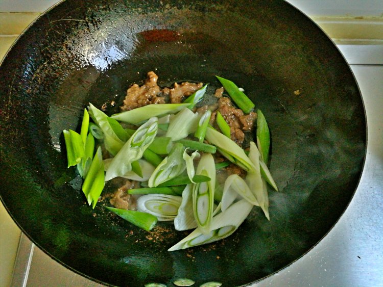 葱爆牛肉步骤4