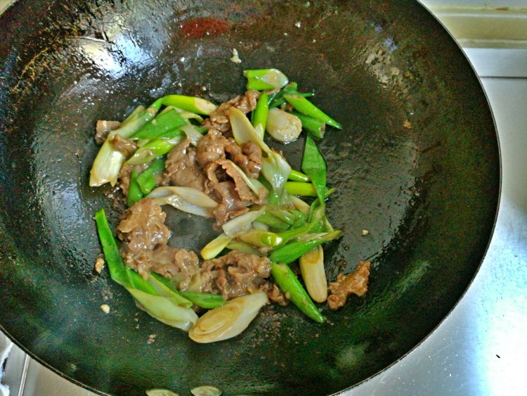 葱爆牛肉步骤6