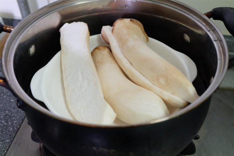 手撕杏鲍菇步骤2