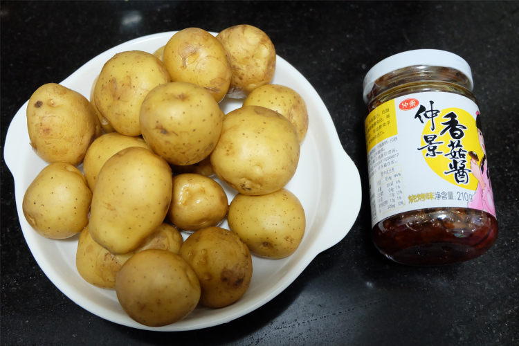 酱烧小土豆步骤1