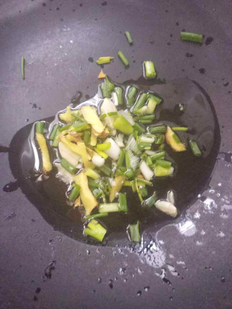 平菇焖粉丝步骤4