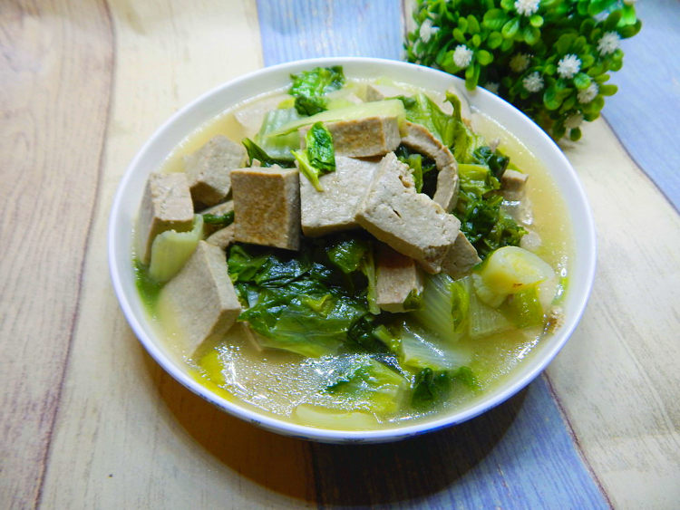 白菜烧黑豆腐步骤1