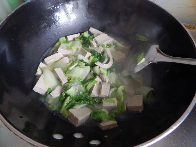 白菜烧黑豆腐步骤12
