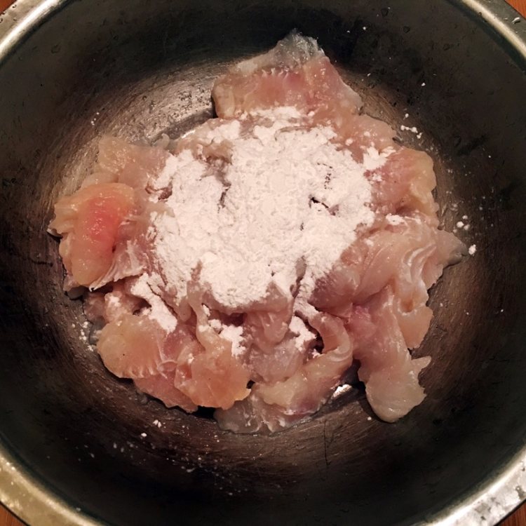 泡椒酸汤鱼步骤5