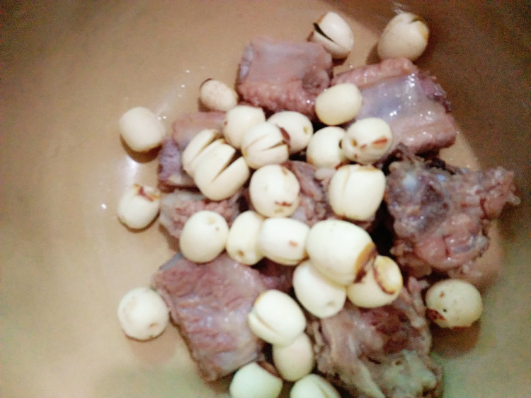 排骨冬瓜莲子汤步骤3