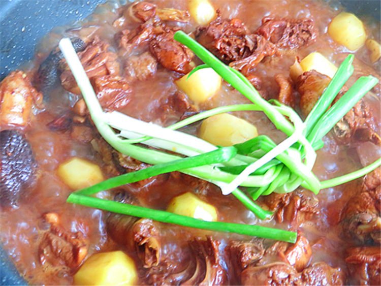 小鸡炖土豆步骤12