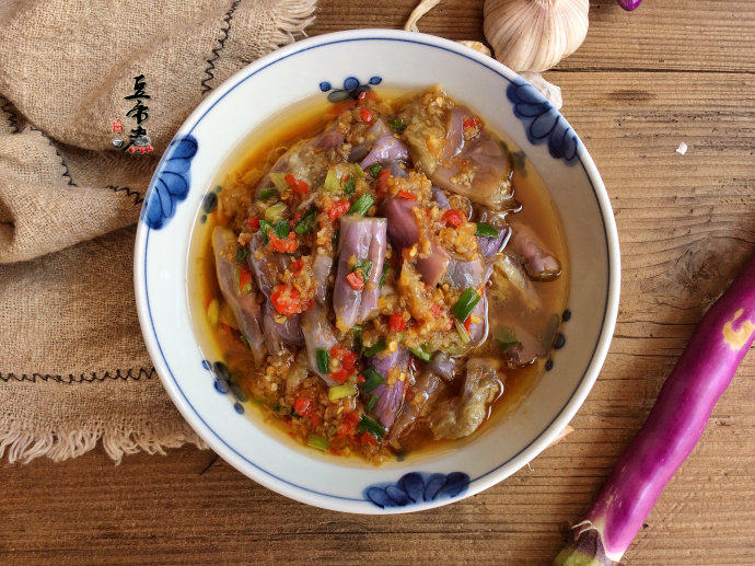 蒜蓉辣酱拌茄子步骤7