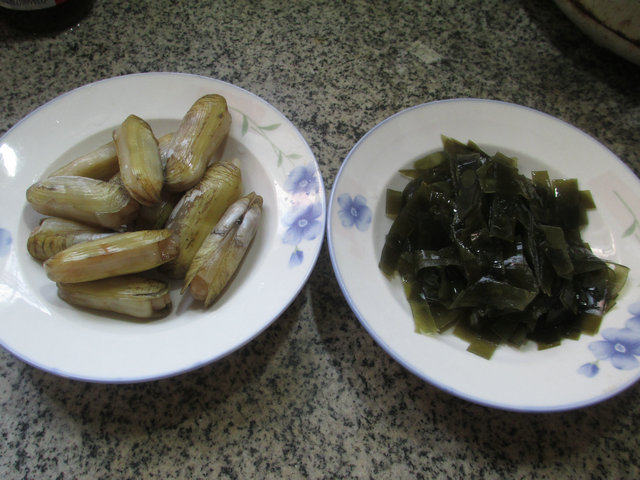海带炒蛏子步骤1