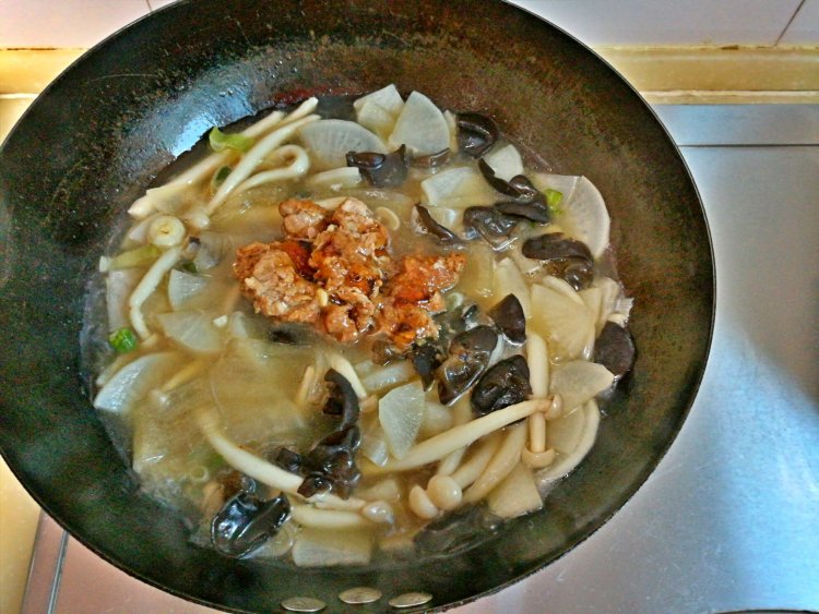 萝卜粉条炖肉步骤9