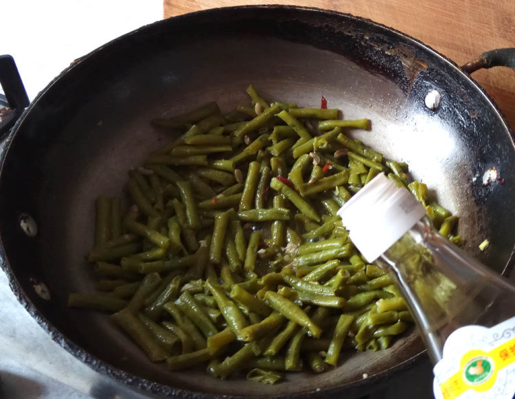 糖醋豇豆步骤7