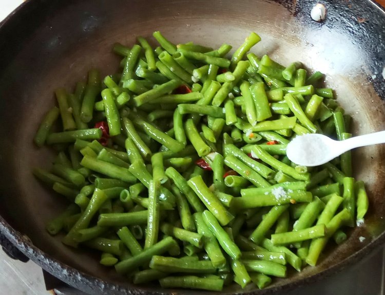 糖醋豇豆步骤5