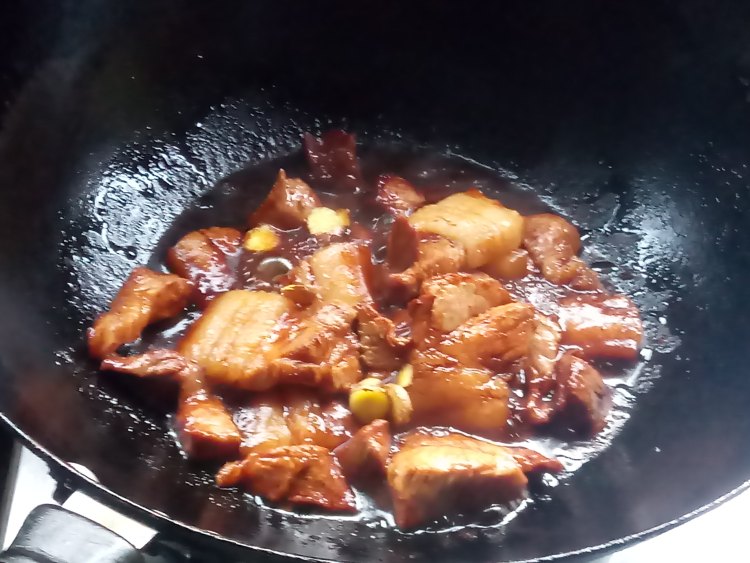 红烧肉焖豆腐步骤3