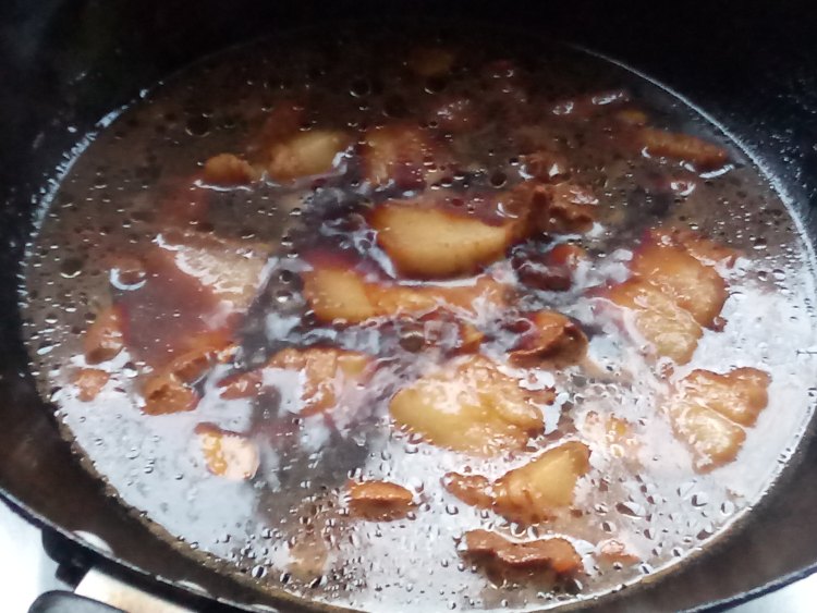 红烧肉焖豆腐步骤4