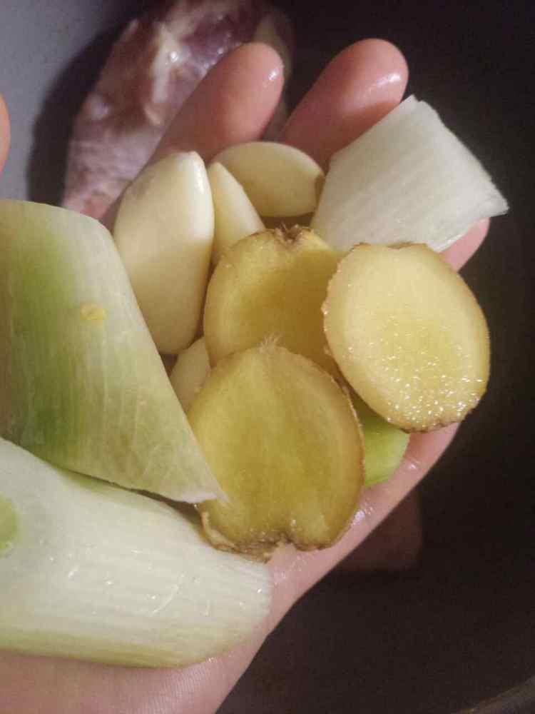 卤鸡腿步骤2