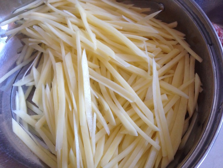 肉丝炒土豆丝步骤1